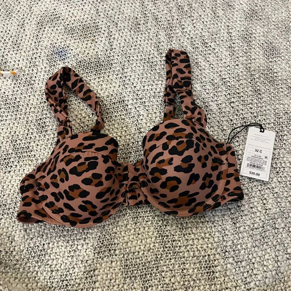 NWT shade and shore swim top